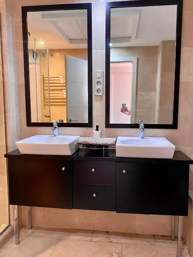 Apartment Sunshine Beach Front Complex, Wifi, Modern Casares