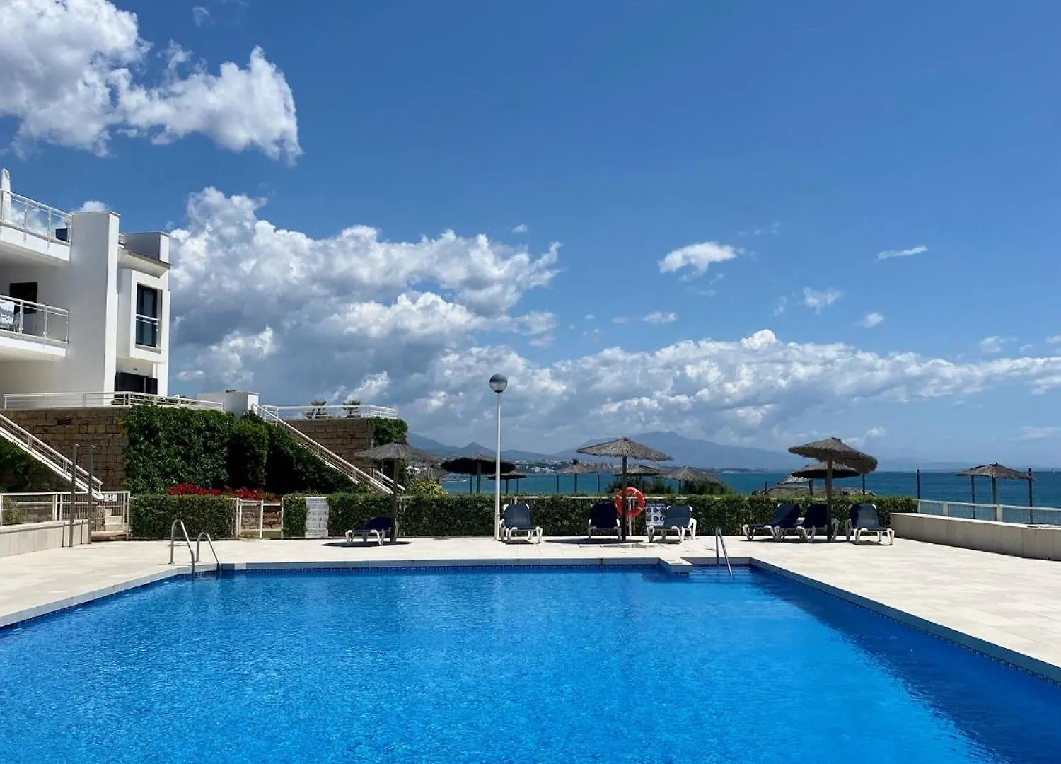 Sunshine Beach Front Complex, Wifi, Modern Casares Spain